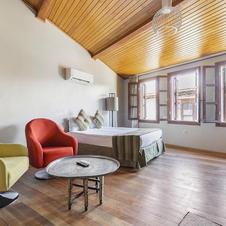 Вілла Mesmerizing Flat Near Hadrians Gate Анталія Екстер'єр фото